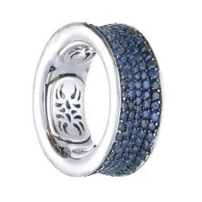 Anello in oro bianco con zaffiri