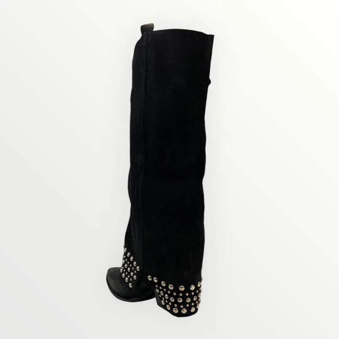 DIVINE FOLLIE - STIVALE SCAMOSCIATO CON BORCHIE
