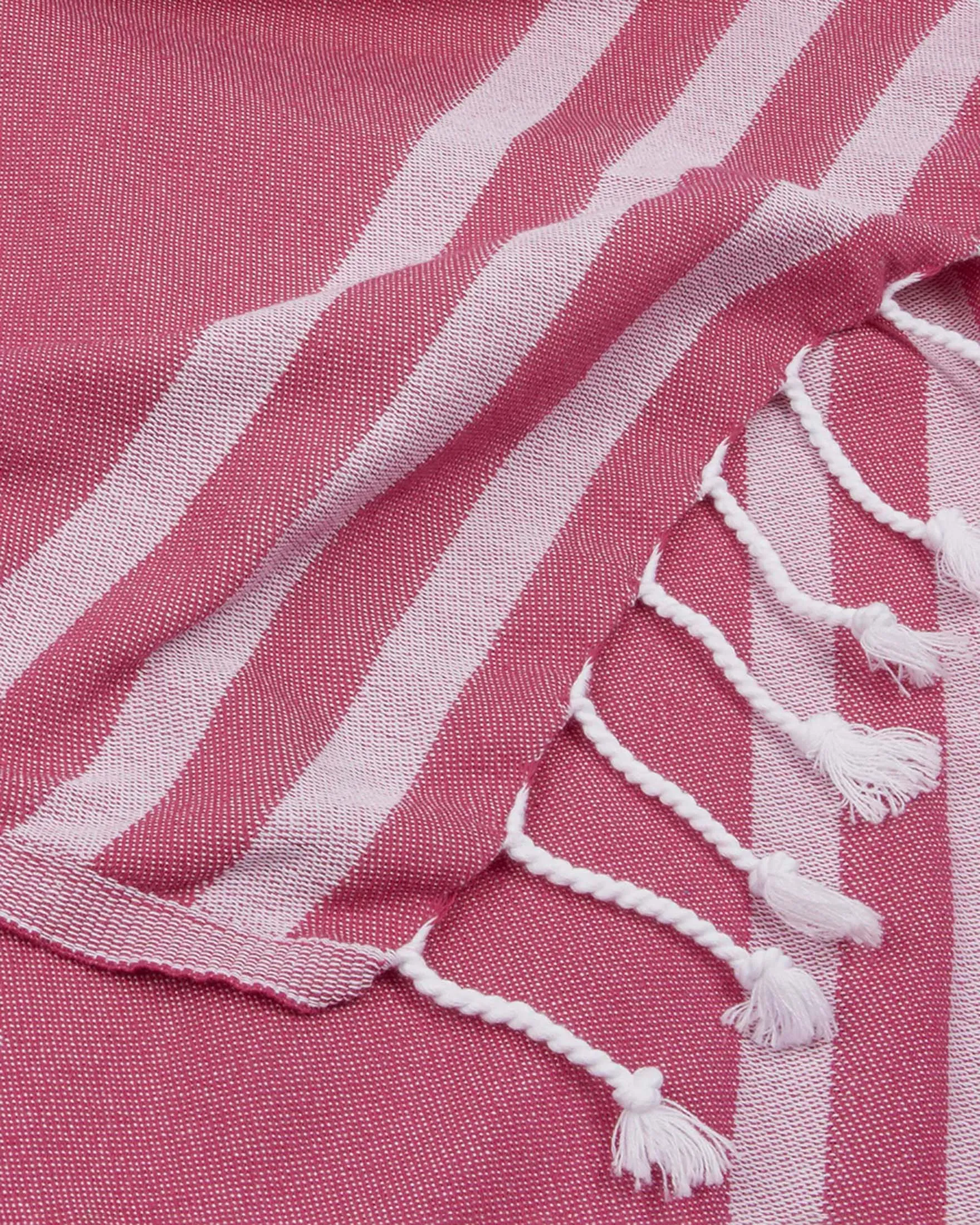 Telo mare fucsia in tela fouta di cotone con maxi logo bianco